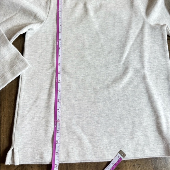 J. Crew bow  Long  sleeve pullover Light Gray Crewneck Sweater NWOT - Picture 7 of 8